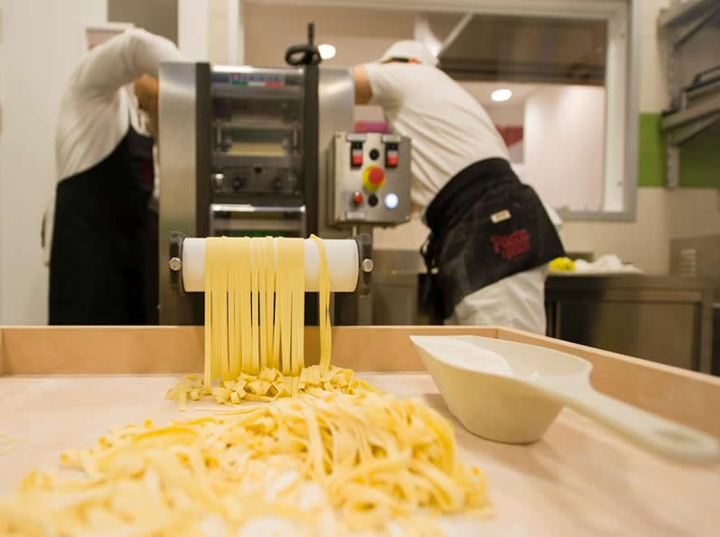 Image 2 - Machen Frische Pasta!
